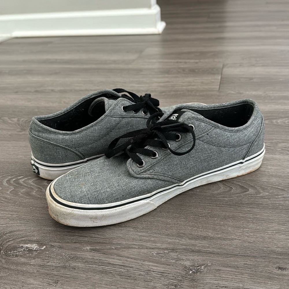 Men’s Vans lace up shoes, size 10.5